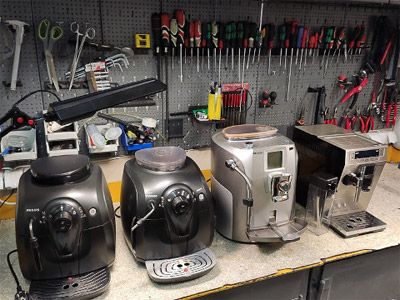 Ekspres do kawy kolbowy DeLonghi – serwis ekspresów do kawy – Śródmieście, Żoliborz, Wola